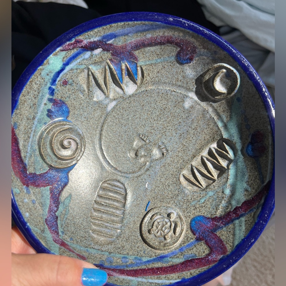 Studio Art Pottery Bowl Footprints Moon Swirls Turtle Gwen (Obst?) 2000